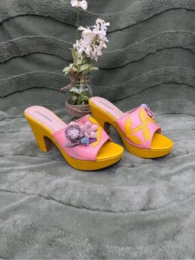 Ascendancy floral heels